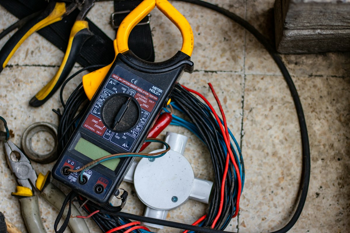 Clamp meter and electrician's test tools
